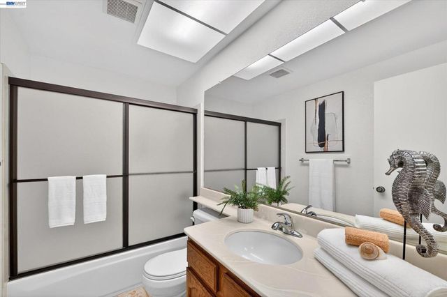 2881 Harrisburg Ave, Fremont, CA 94536