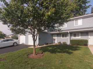 492 Dakota Court, Carol Stream, IL 60188