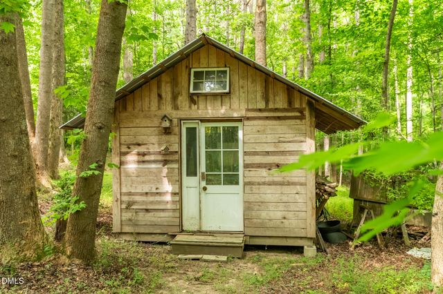 64 Winthrop Road, Pittsboro, NC 27312