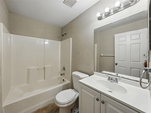 829 N LAKE AVENUE, Lakeland, FL 33801