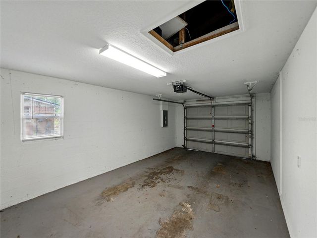 829 N LAKE AVENUE, Lakeland, FL 33801