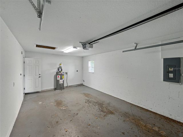 829 N LAKE AVENUE, Lakeland, FL 33801