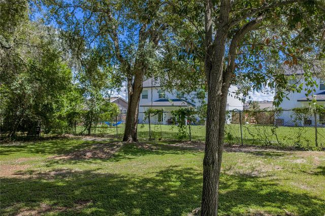 829 N LAKE AVENUE, Lakeland, FL 33801