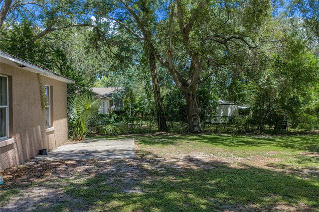 829 N LAKE AVENUE, Lakeland, FL 33801