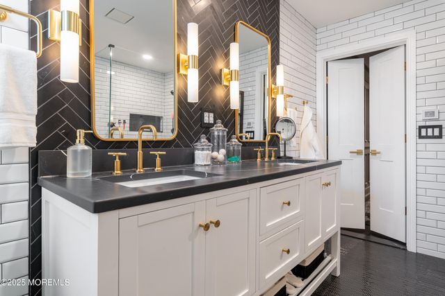 5 Hickory Lane, Little Silver, NJ 07739