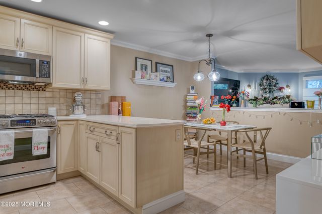 5 Hickory Lane, Little Silver, NJ 07739