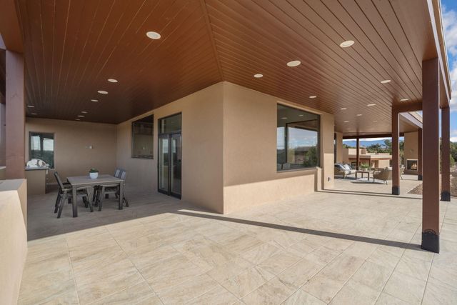 19 Summer Storm Circle, Santa Fe, NM 87506