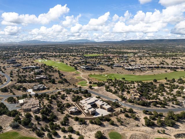 19 Summer Storm Circle, Santa Fe, NM 87506