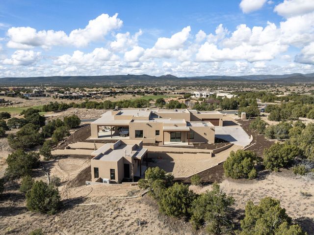 19 Summer Storm Circle, Santa Fe, NM 87506