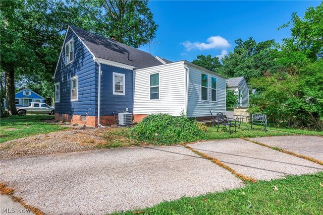 14404 Broxton Avenue, Cleveland, OH 44111