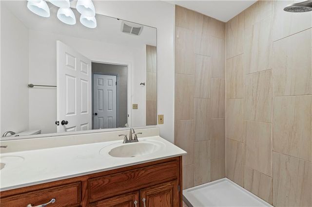 912 VEST Drive, Warrensburg, MO 64093