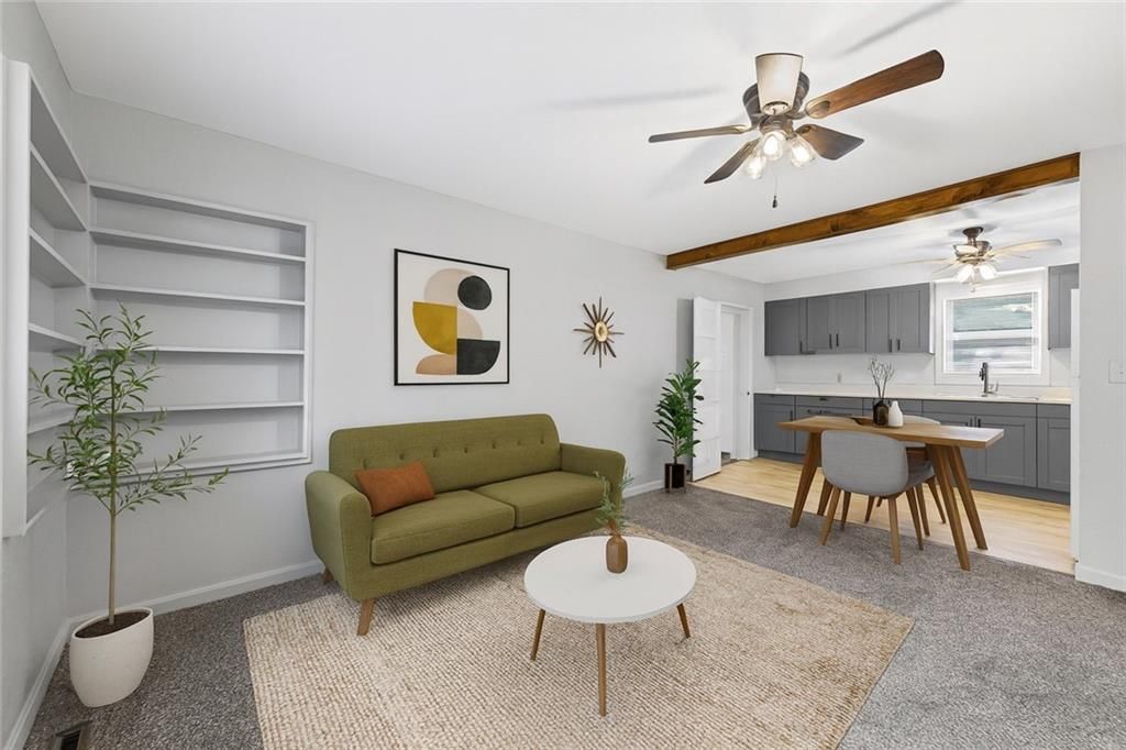 912 VEST Drive, Warrensburg, MO 64093