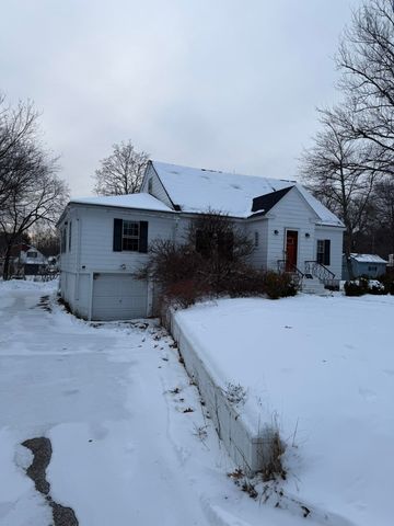 6 Merry Street, Bedford, NH 03110