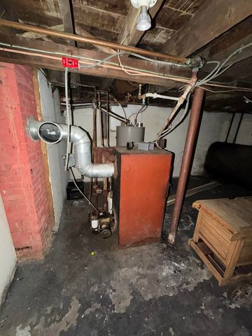 6 Merry Street, Bedford, NH 03110