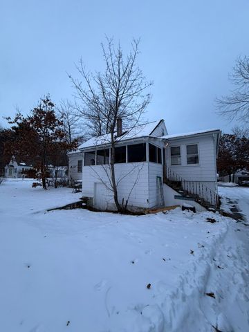 6 Merry Street, Bedford, NH 03110