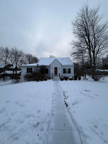 6 Merry Street, Bedford, NH 03110