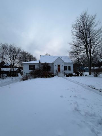 6 Merry Street, Bedford, NH 03110