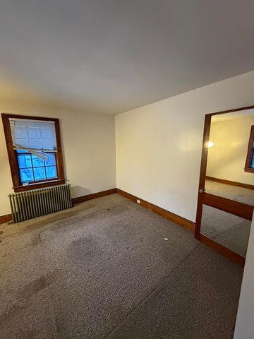 6 Merry Street, Bedford, NH 03110