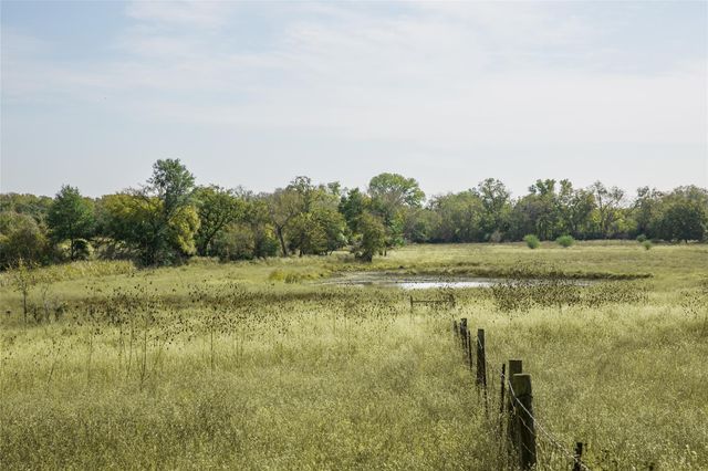 4254 Fm 180, Ledbetter, TX 78946