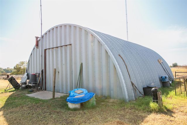 4254 Fm 180, Ledbetter, TX 78946