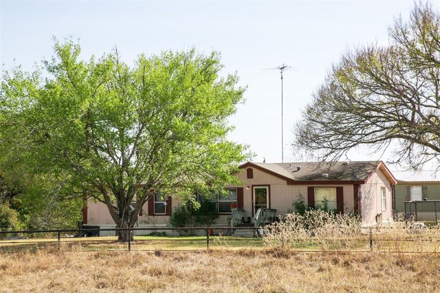4254 Fm 180, Ledbetter, TX 78946