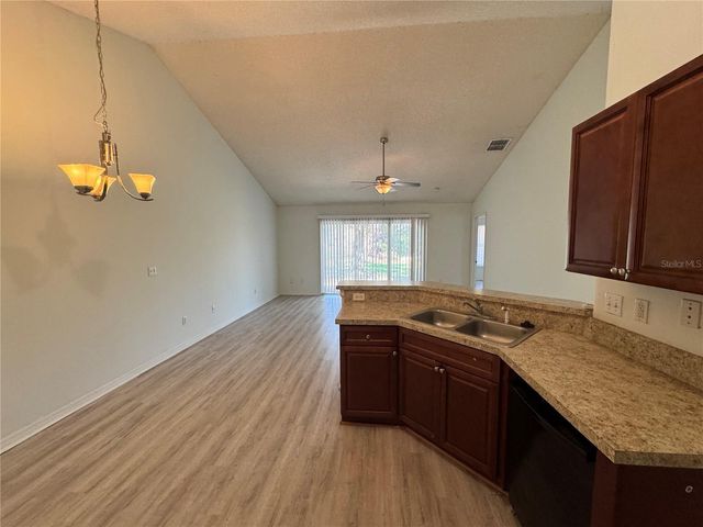 28 BUNKER KNOLLS LANE, Palm Coast, FL 32137