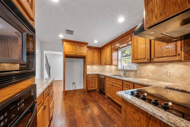 8203 Silent Cedars Drive, Houston, TX 77095