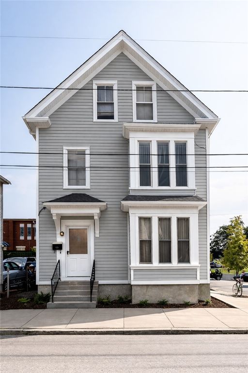 27 Robin Street, Providence, RI 02908