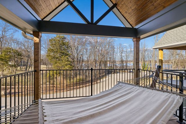 11 Hammock Dr, Winchester, TN 37398