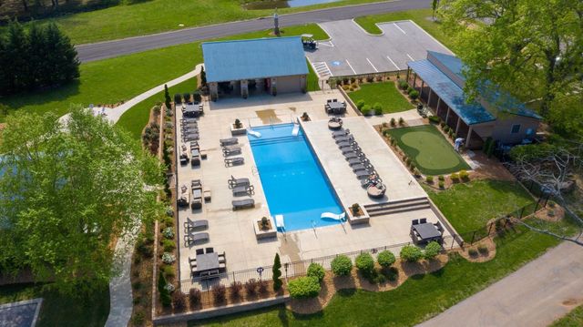 11 Hammock Dr, Winchester, TN 37398