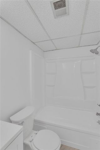 520 Washington Road 301, Mt Lebanon, PA 15228