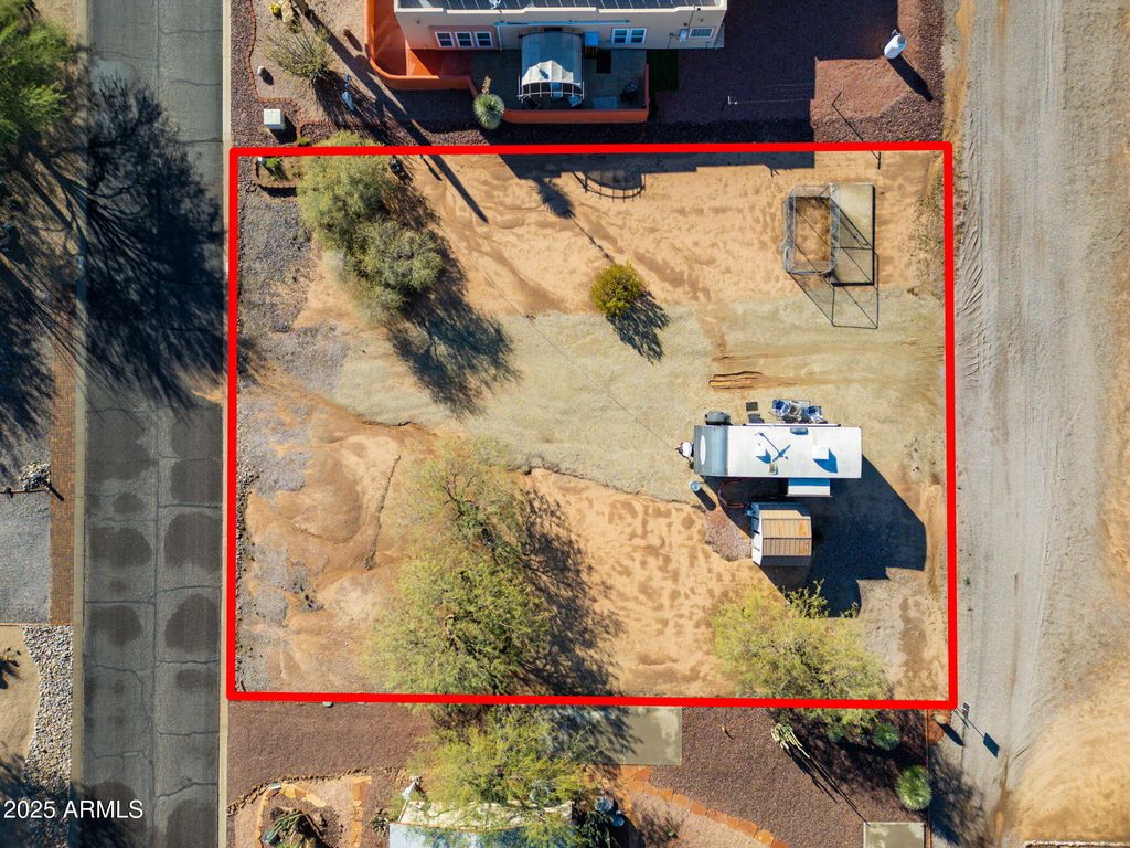 Image 17 of property listing at 30654 SUN RIDER Way 101, Congress, AZ 85332