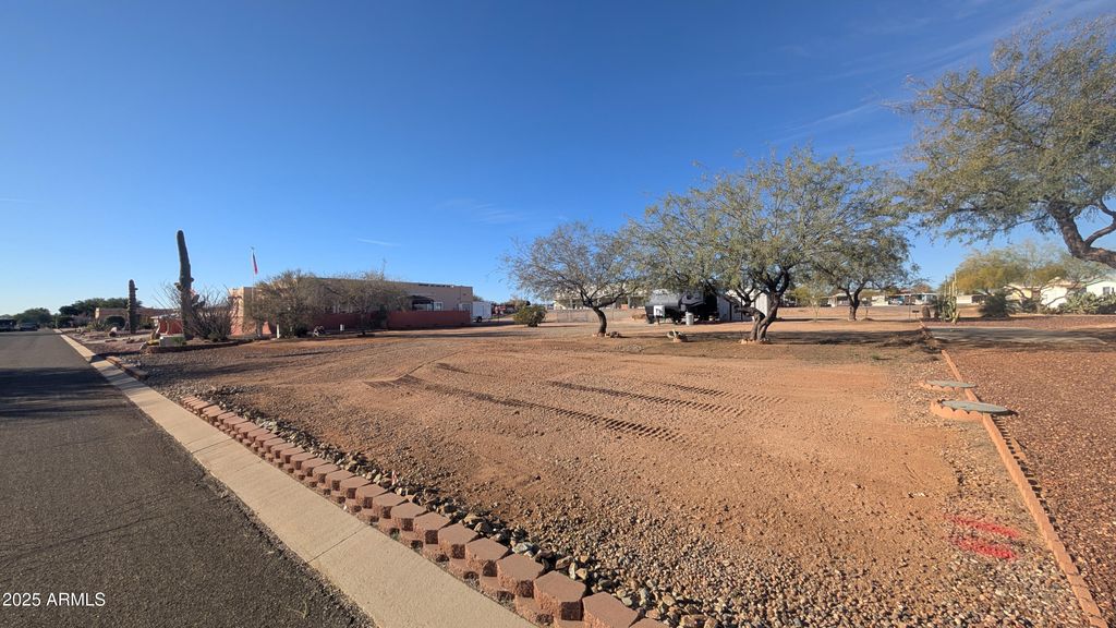 Image 2 of property listing at 30654 SUN RIDER Way 101, Congress, AZ 85332