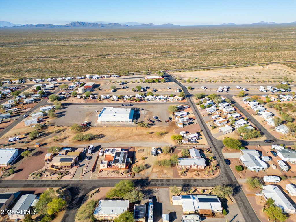 Image 24 of property listing at 30654 SUN RIDER Way 101, Congress, AZ 85332