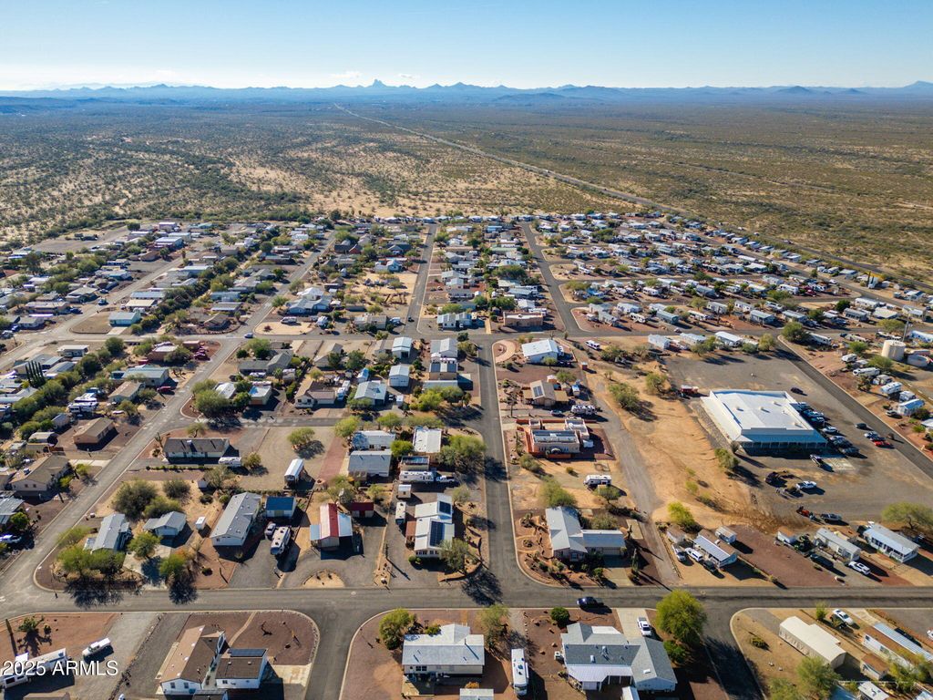 Image 28 of property listing at 30654 SUN RIDER Way 101, Congress, AZ 85332