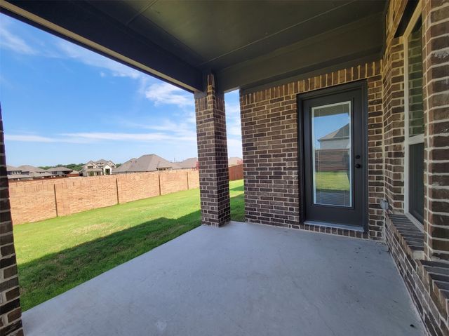 1813 Hidden Creek Drive, Midlothian, TX 76065