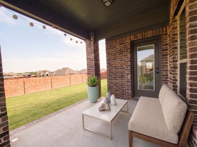 1813 Hidden Creek Drive, Midlothian, TX 76065