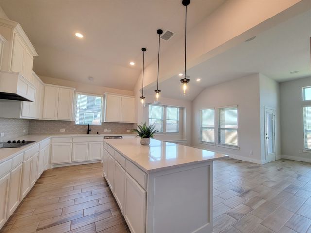 1813 Hidden Creek Drive, Midlothian, TX 76065