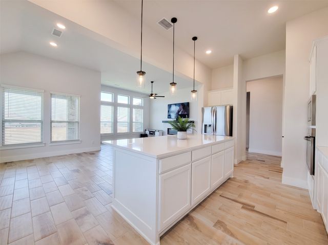 1813 Hidden Creek Drive, Midlothian, TX 76065