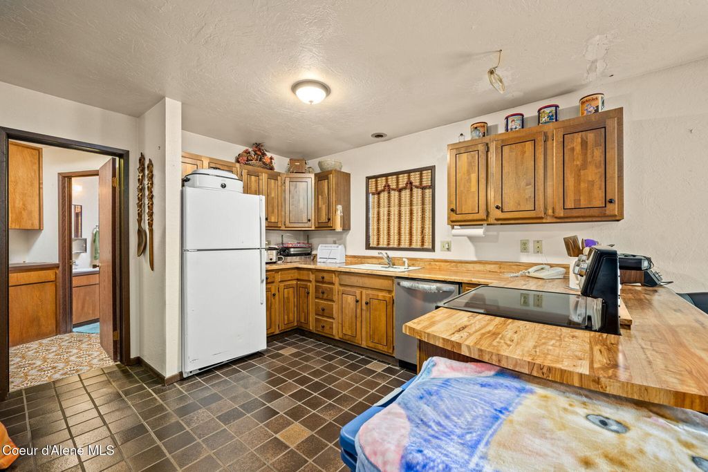 11470 N Church RD, Rathdrum, ID 83858 photo 32