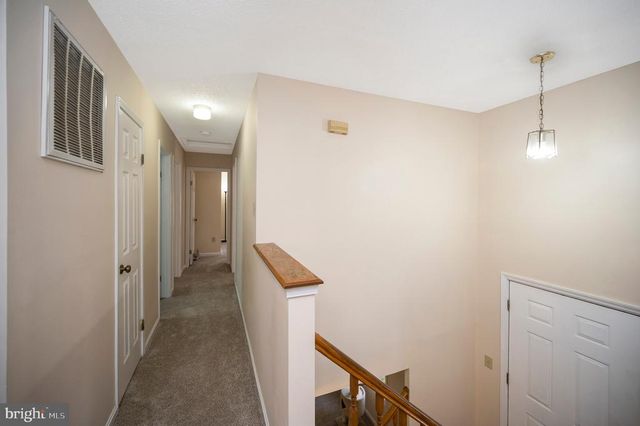 205 FAIRFAX LN, Locust Grove, VA 22508