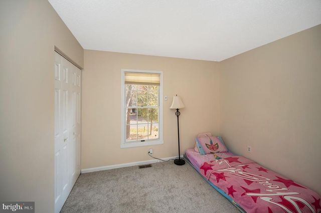 205 FAIRFAX LN, Locust Grove, VA 22508