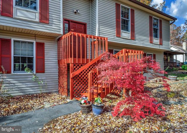 205 FAIRFAX LN, Locust Grove, VA 22508