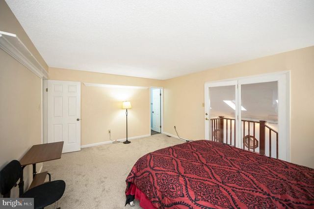 205 FAIRFAX LN, Locust Grove, VA 22508