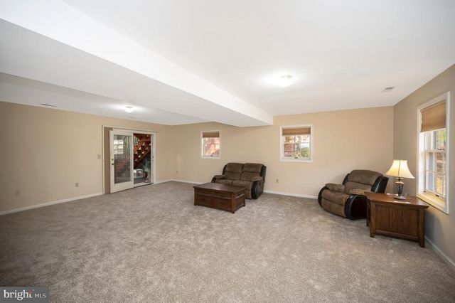 205 FAIRFAX LN, Locust Grove, VA 22508