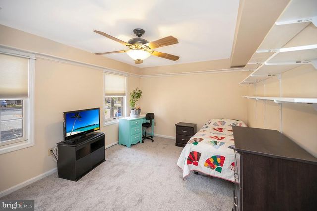 205 FAIRFAX LN, Locust Grove, VA 22508