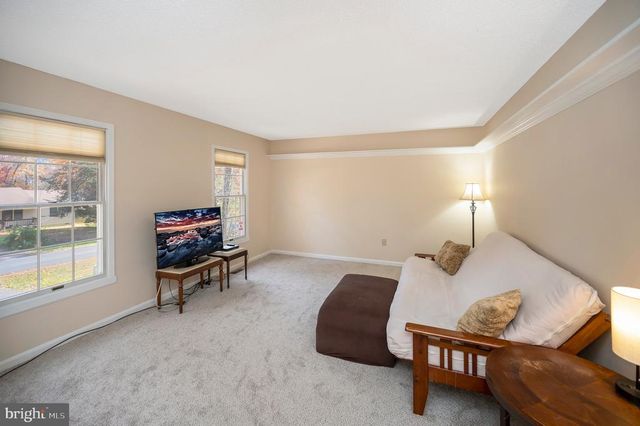 205 FAIRFAX LN, Locust Grove, VA 22508