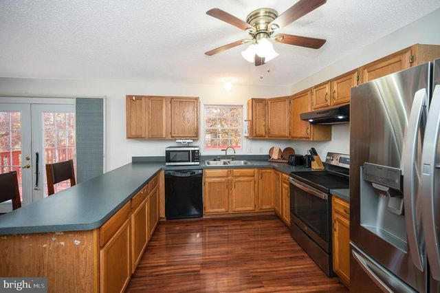 205 FAIRFAX LN, Locust Grove, VA 22508