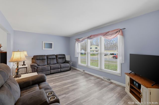 201 Homer Lane, Coopersville City, MI 49404