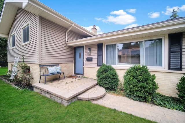 130 S Milton Avenue, Glen Ellyn, IL 60137